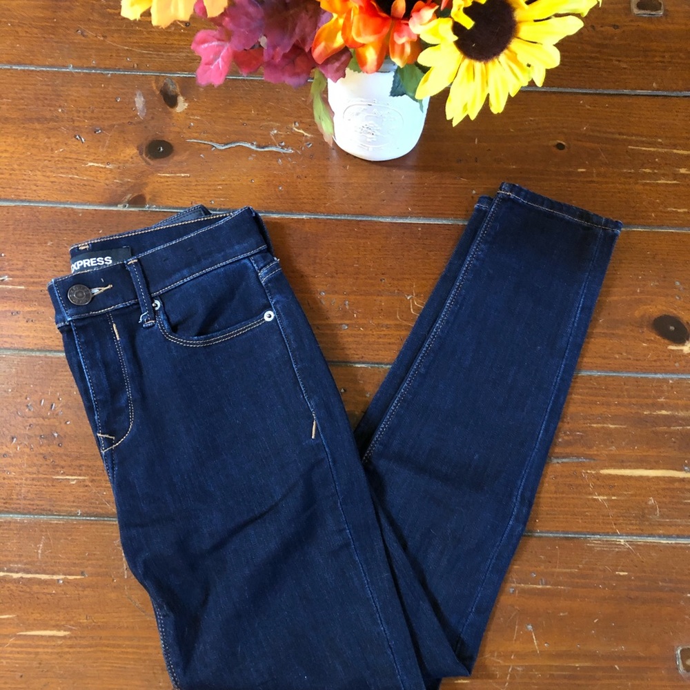 Express Mid Rise Leggings